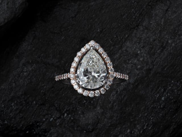 Diamonds (Loose & Set)